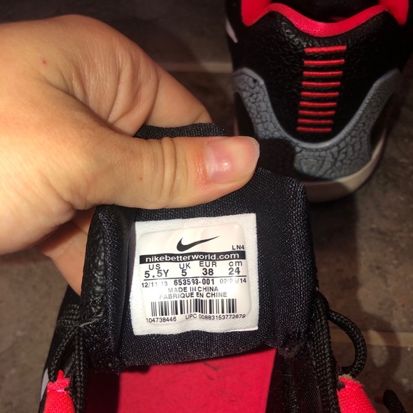 Kobe 9s Laser Crimson - Picture 5 of 7